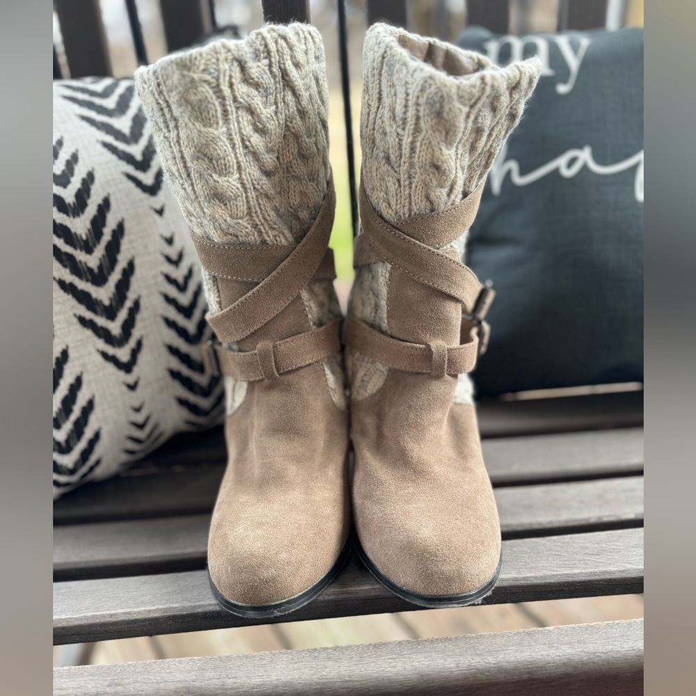 Steve Madden “Alpine” Wedge Boot - Picture 2 of 7